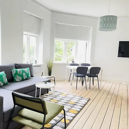Aday - Mansion - 1 Bedroom With Garden Ålborg